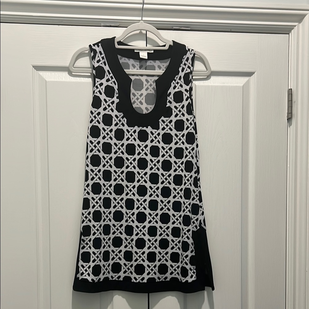 White House Black Market Graphic Sleeveless Tank Top